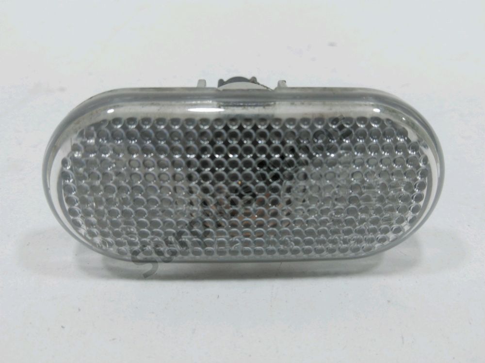 Répétiteur d'aile gauche