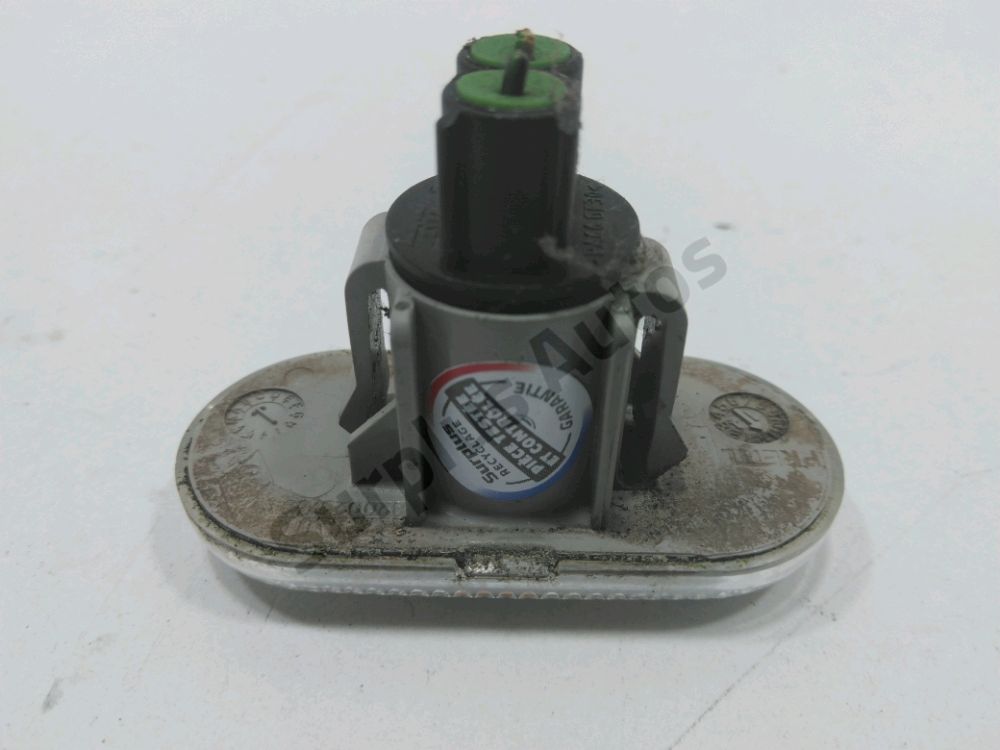 Répétiteur d'aile gauche