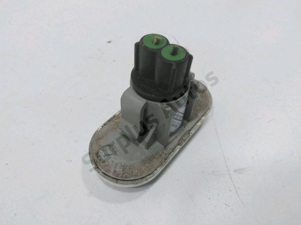 Répétiteur d'aile gauche