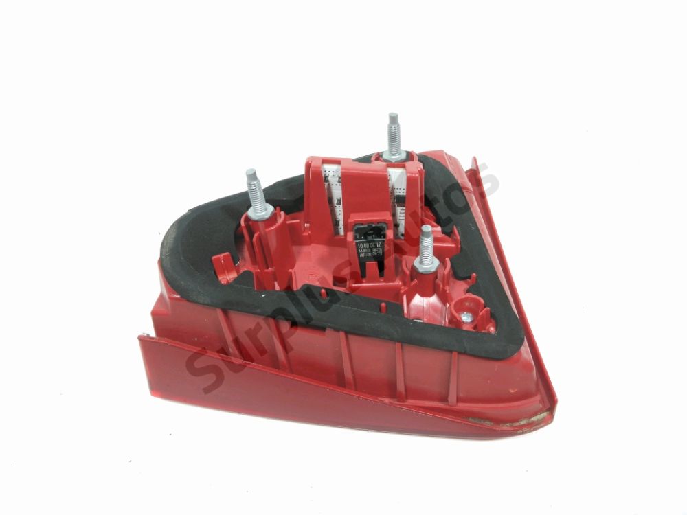 Feu arrière intérieur gauche