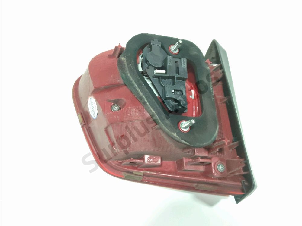 Feu arrière intérieur droit