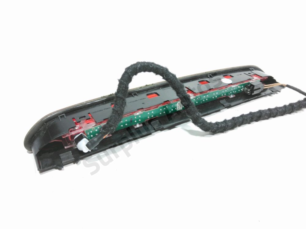 Feu stop supplémentaire