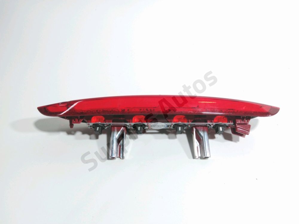 Feu stop supplémentaire