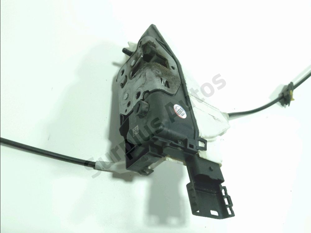 Serrure de porte avant gauche