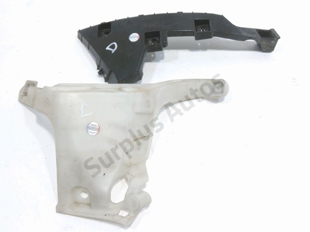 Support droit de pare-choc arrière