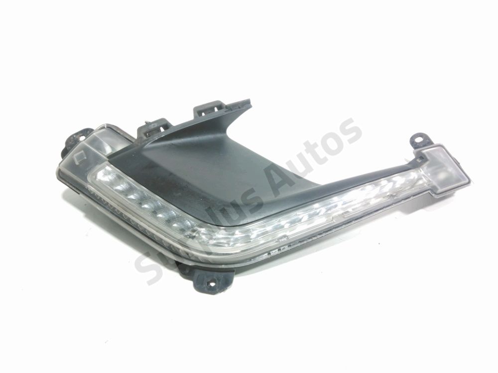 Feu diurne avant droit