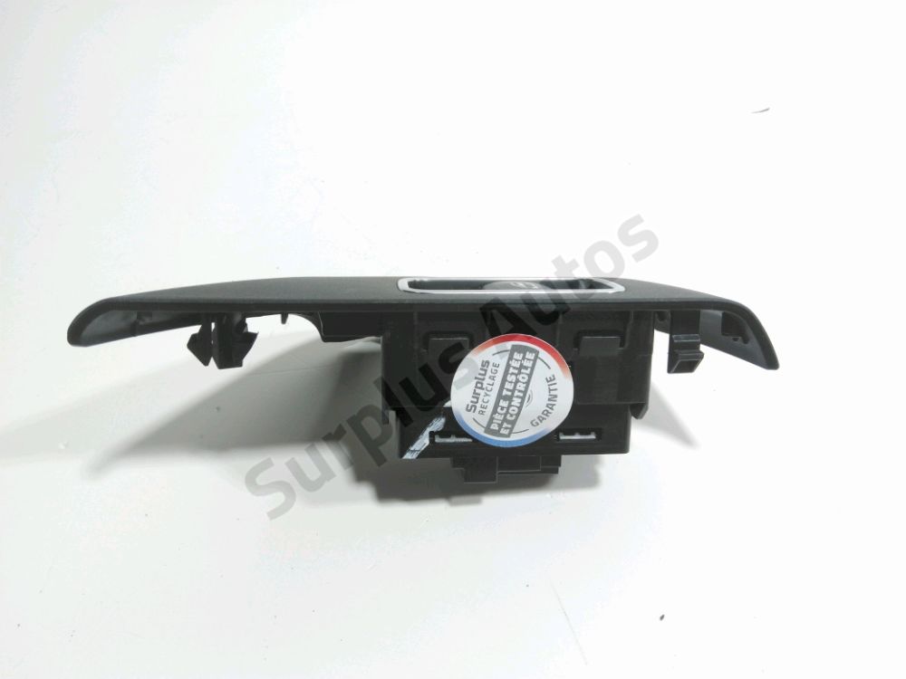 Commande lève-vitre avant droit