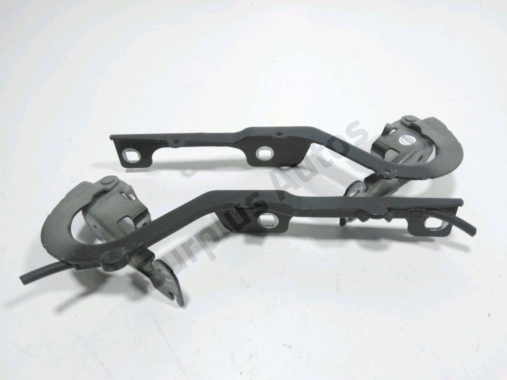 Jeu de charnières de capot