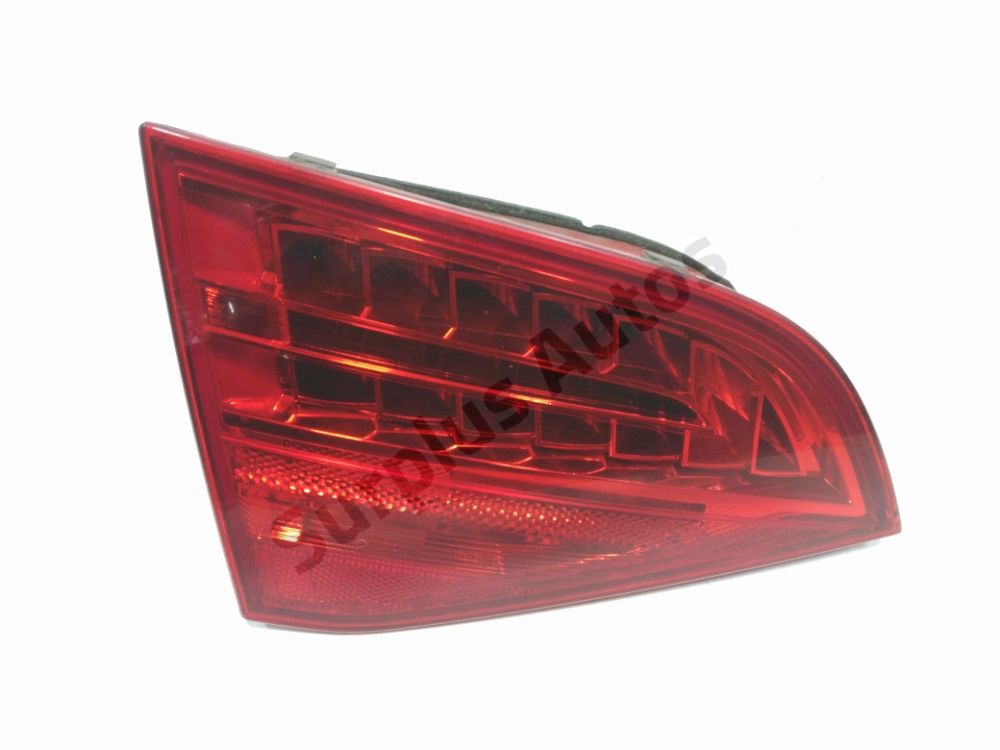 Feu arrière intérieur gauche