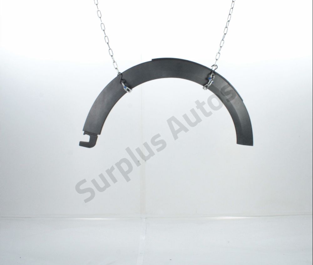 Elargisseur d'aile avant droite