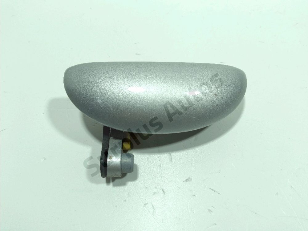 Poignee exterieure avant gauche