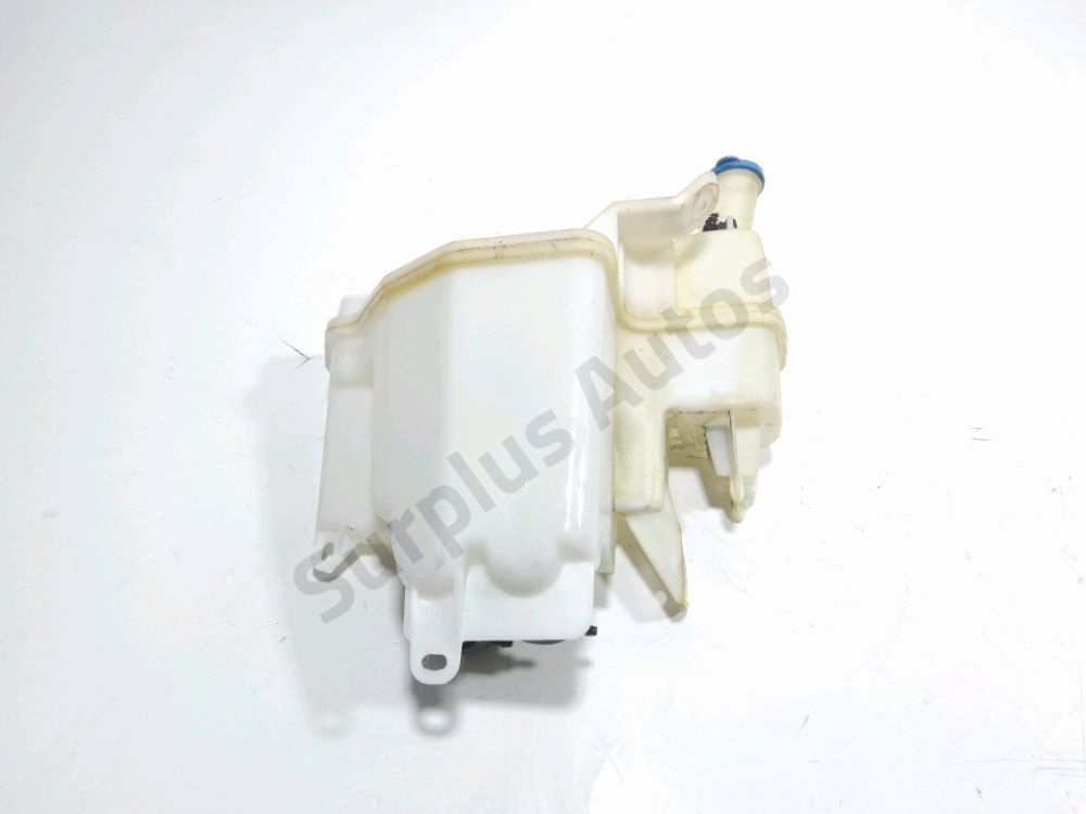 Réservoir de lave glace avant