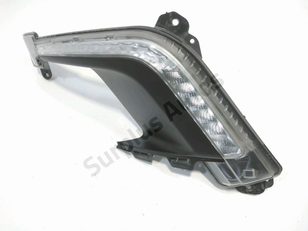 Feu diurne avant droit