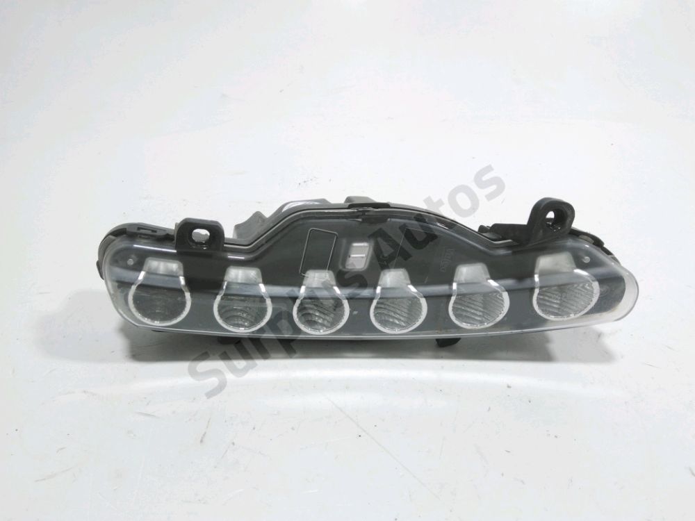 Feu diurne avant gauche