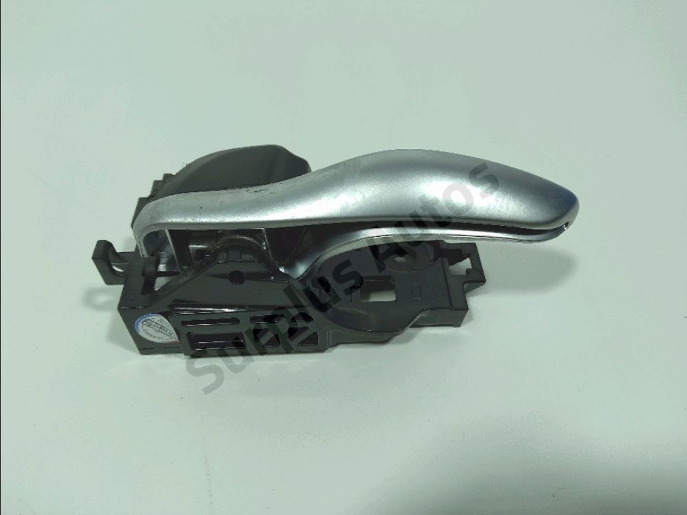 Poignée intérieure porte arrière gauche