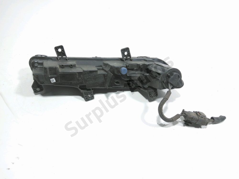 Feu diurne avant droit