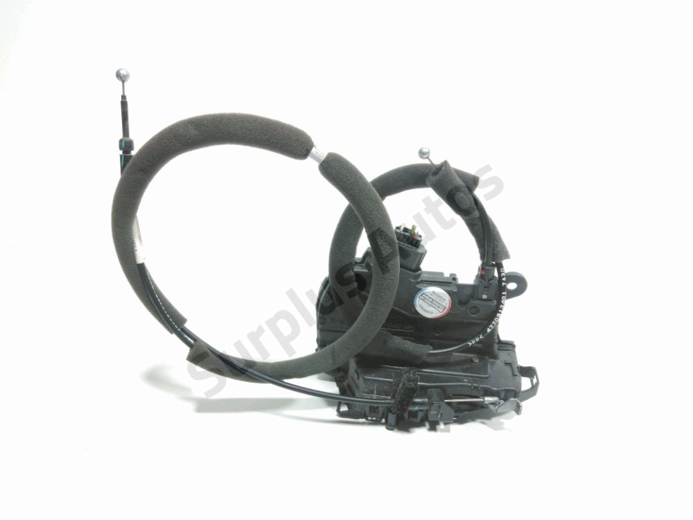 Serrure de porte avant droite