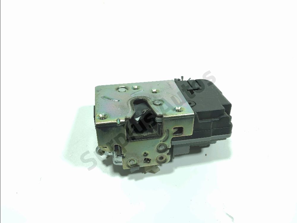 Serrure de porte avant gauche