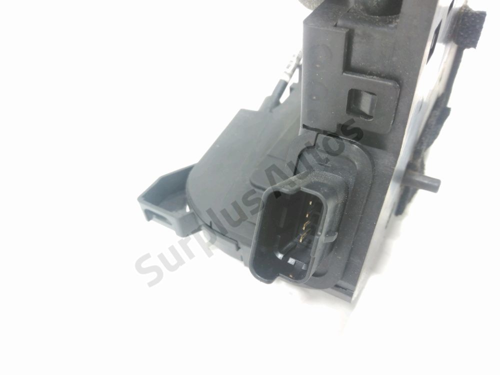 Serrure de porte arrière droite