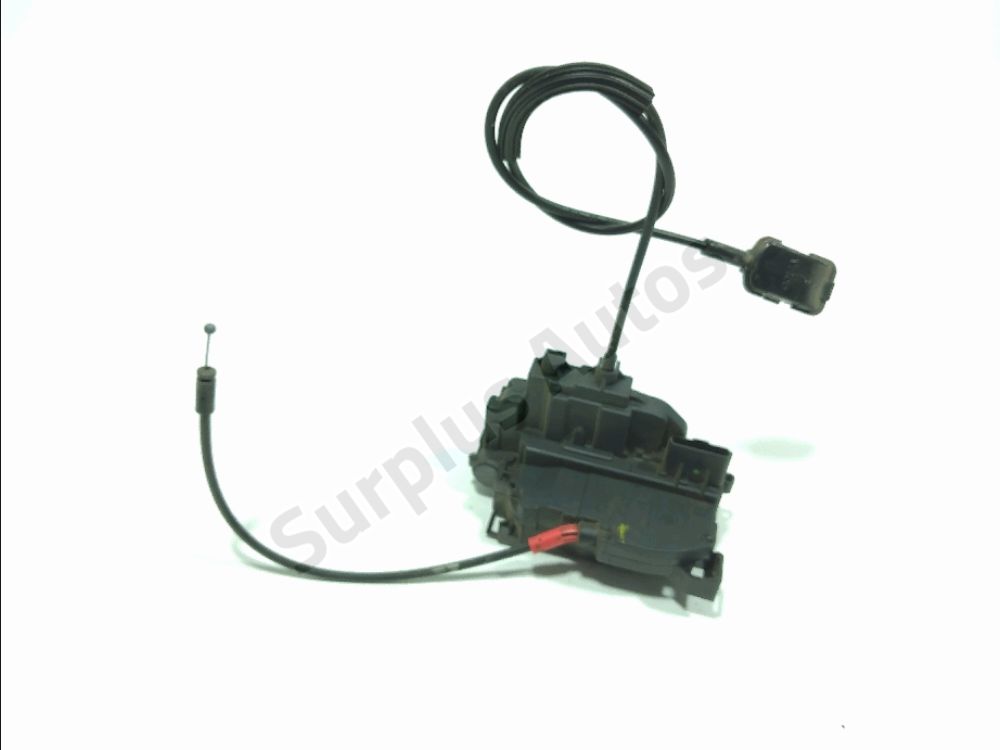 Serrure de porte avant droite