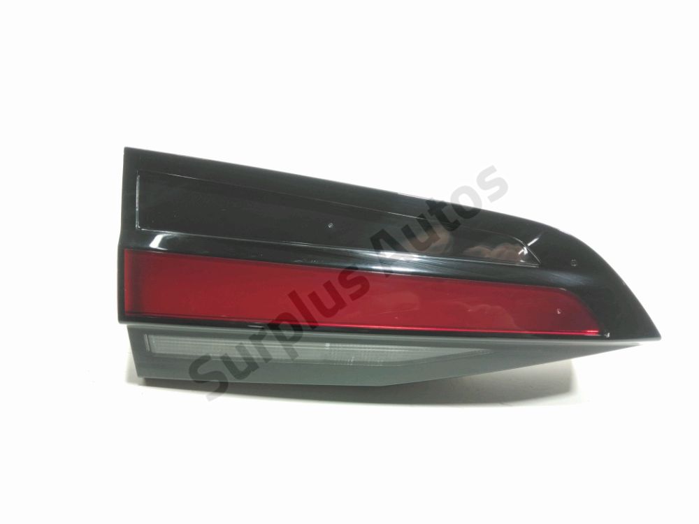 Feu arrière intérieur gauche