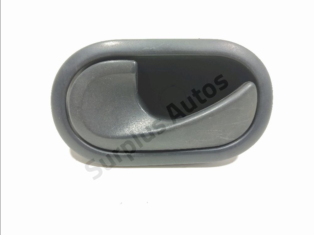 Poignee interieure porte avant gauche