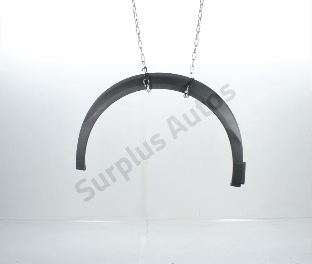 Elargisseur d'aile arrière droit