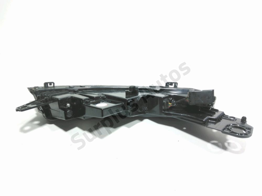 Feu diurne avant gauche