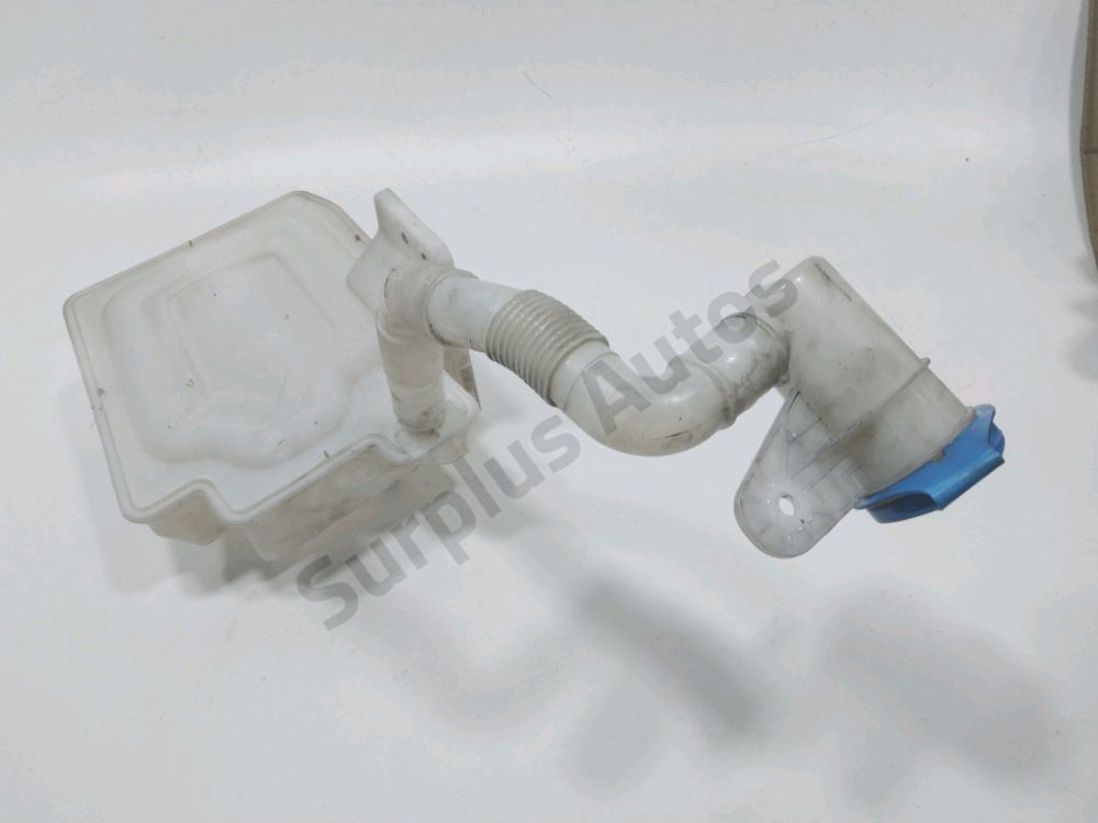 Réservoir de lave glace avant