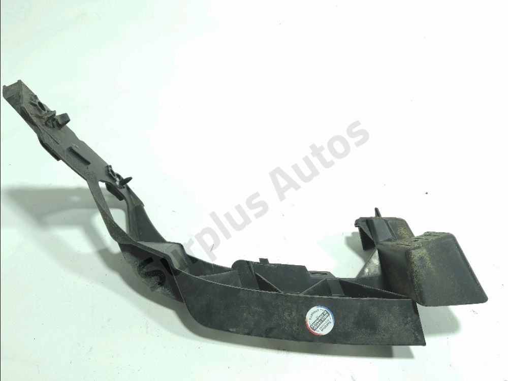 Support droit de pare-choc arrière