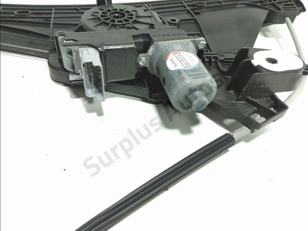 Lève-vitre électrique avant droit