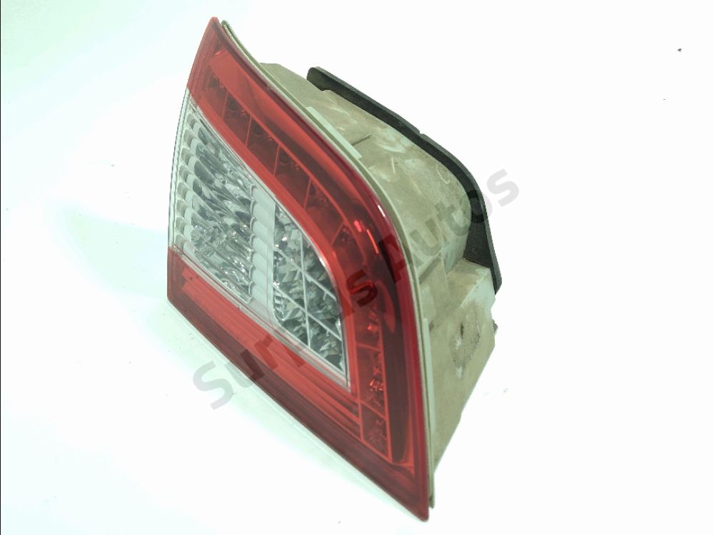 Feu arrière intérieur gauche