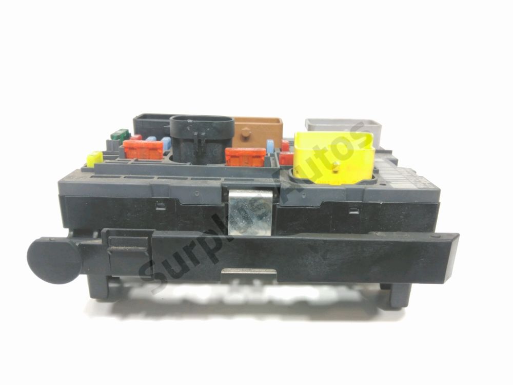 Boite à fusibles moteur