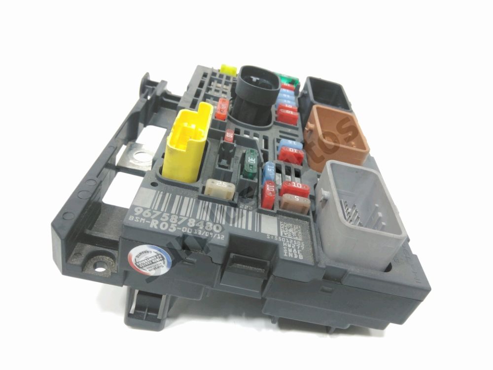 Boite à fusibles moteur