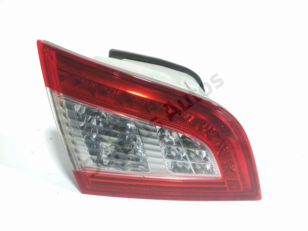 Feu arriere interieur gauche