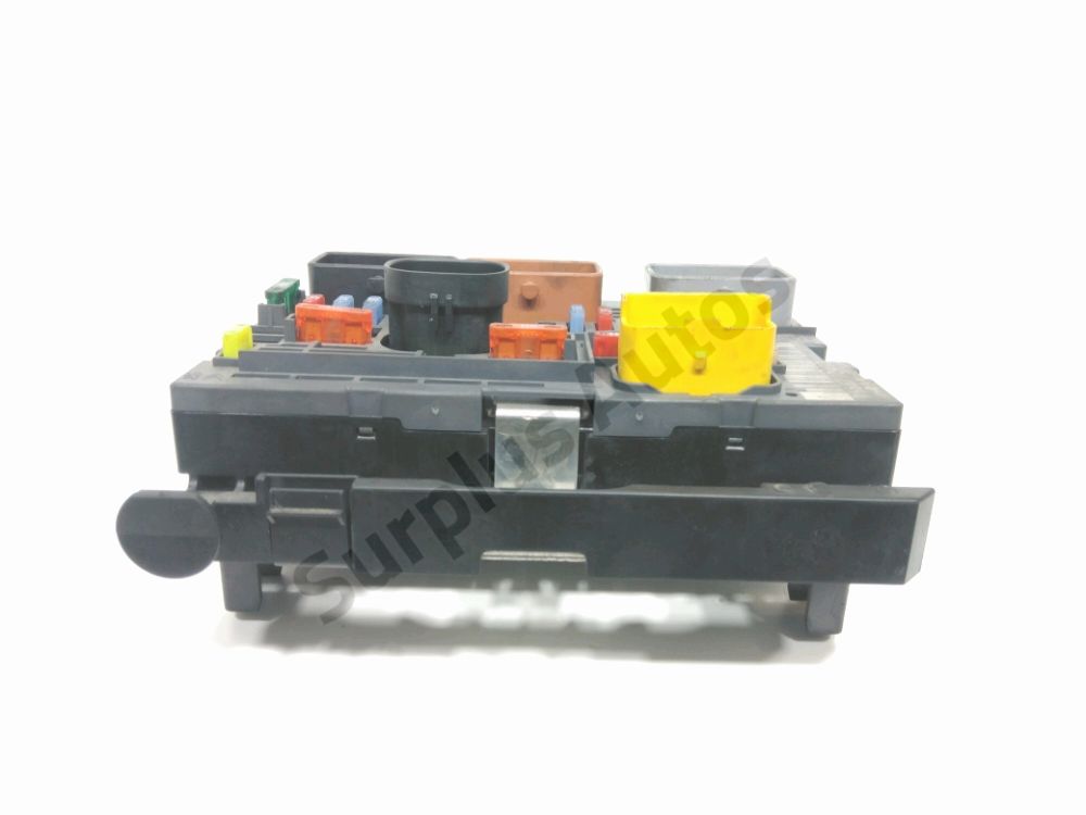 Boite à fusibles moteur