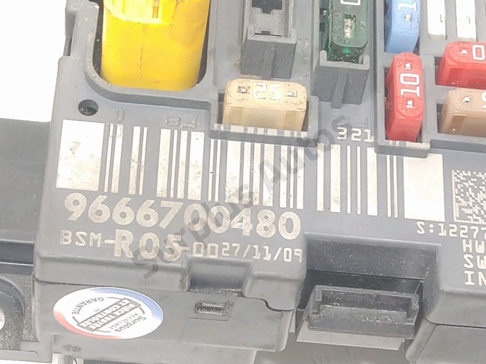 Boite à fusibles moteur