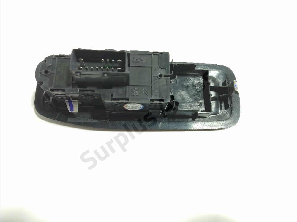 Commande lève-vitre avant gauche