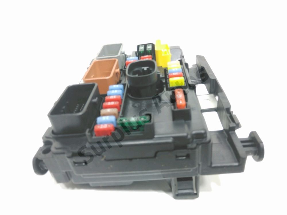 Boite à fusibles moteur