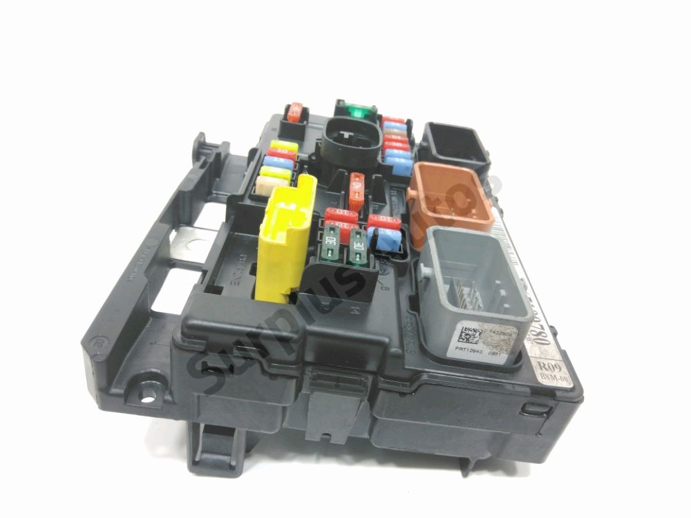 Boite à fusibles moteur