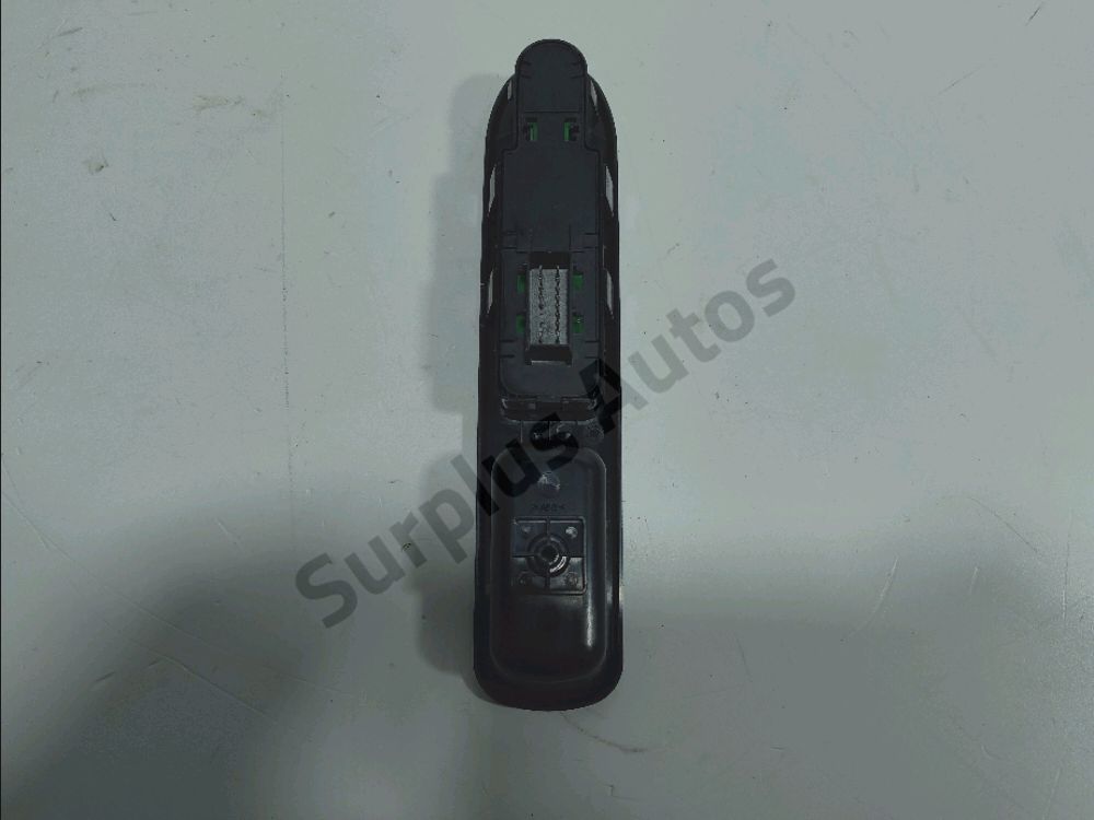 Commande lève-vitre avant gauche