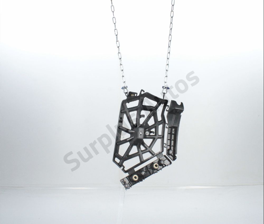 Support gauche de pare-choc arrière