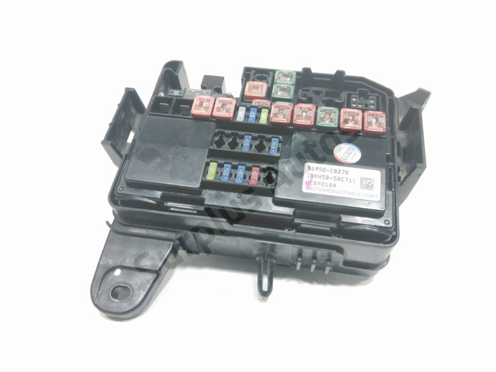 Boite à fusibles moteur