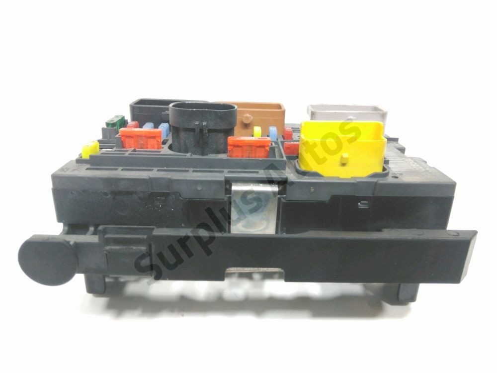 Boite à fusibles moteur