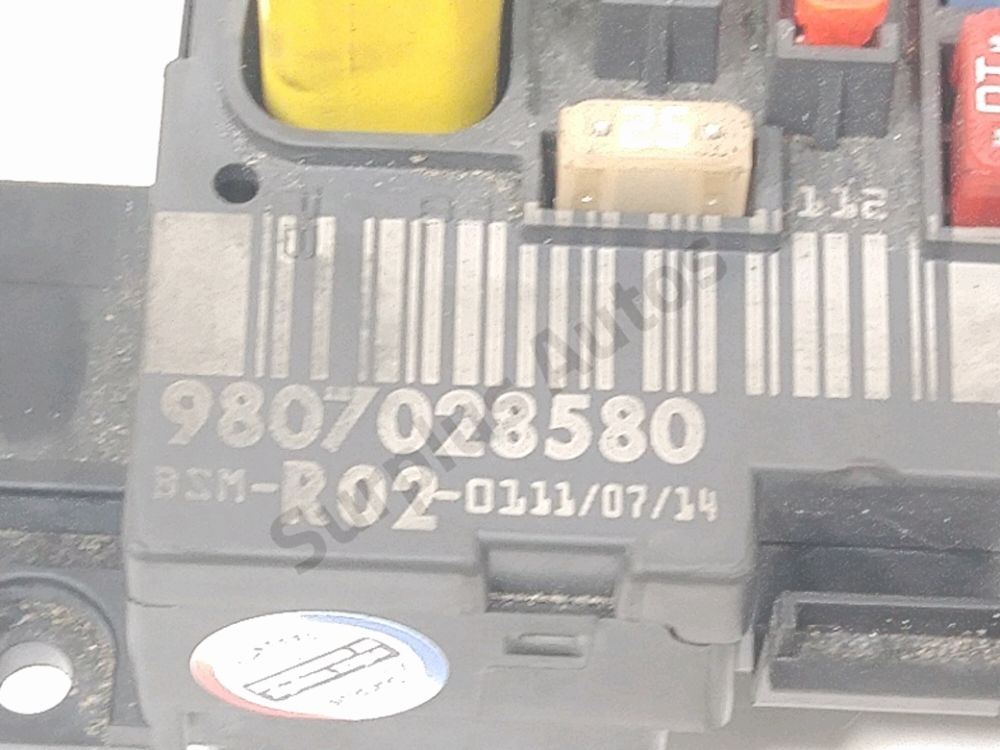Boite à fusibles moteur