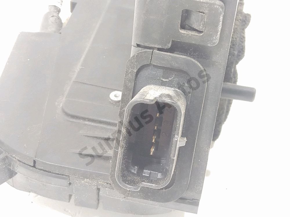 Serrure de porte arrière droite