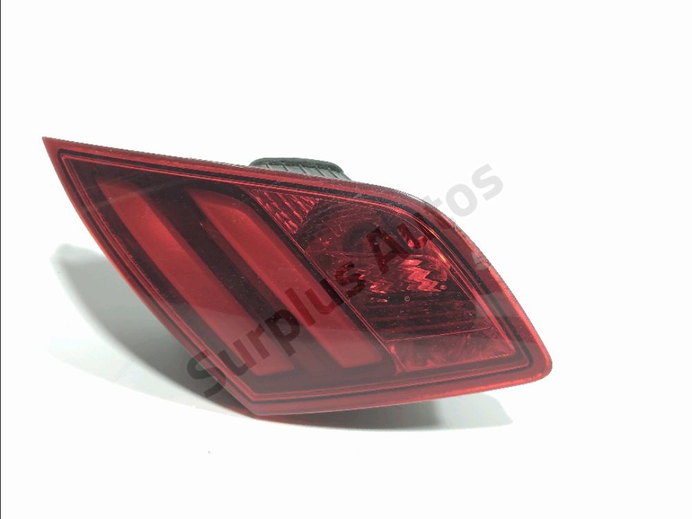 Feu arrière intérieur gauche