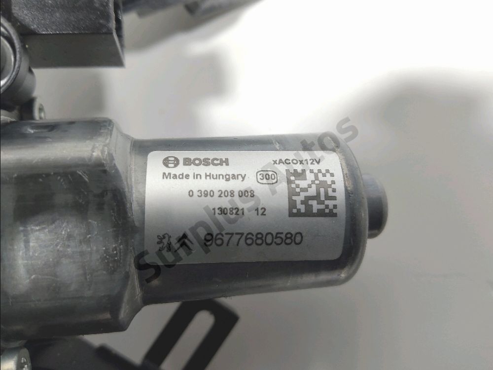 Moteur d'essuie glace arrière