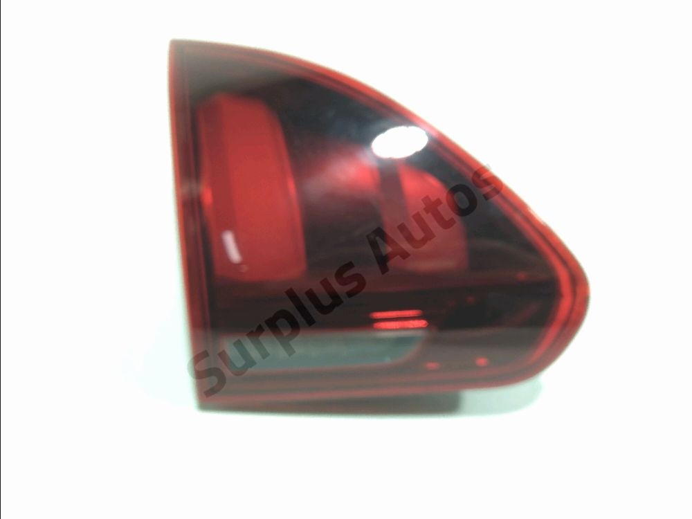 Feu arrière intérieur gauche