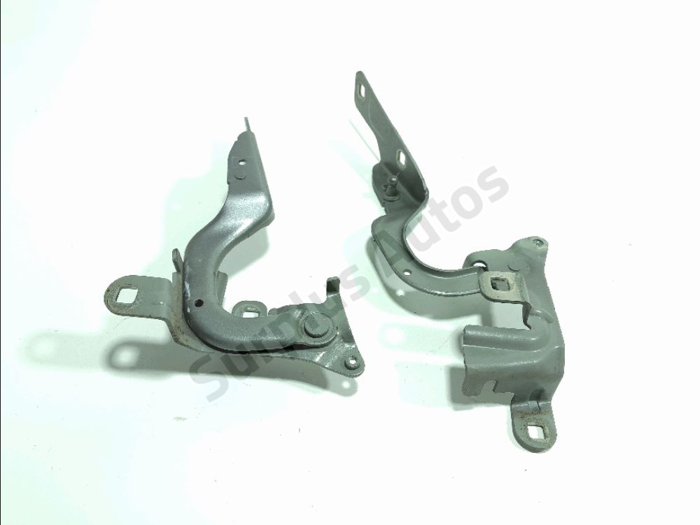 Jeu de charnières de capot